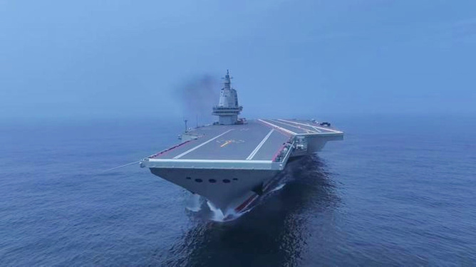 福建艦的未來展望，2025年的服役之路，福建艦未來展望，2025年服役之路揭秘