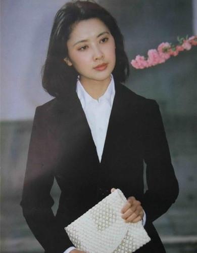 武直20與武直10，究竟誰更厲害？深度解析與對比探討，武直20與武直10，深度對比與性能解析，誰更勝一籌？