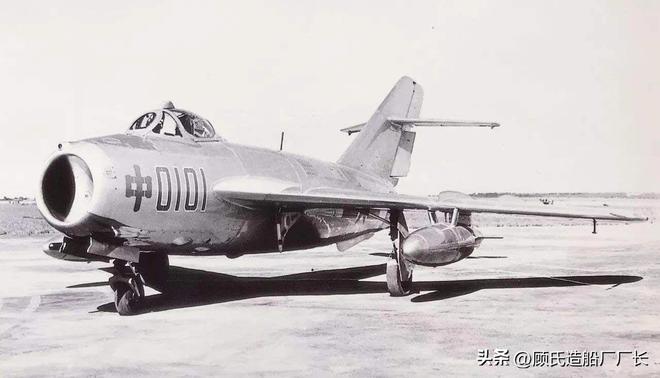 殲5戰(zhàn)斗機(jī)圖片，歷史、特點(diǎn)與現(xiàn)代價(jià)值，殲5戰(zhàn)斗機(jī)，歷史、特點(diǎn)與現(xiàn)代價(jià)值的探索與呈現(xiàn)