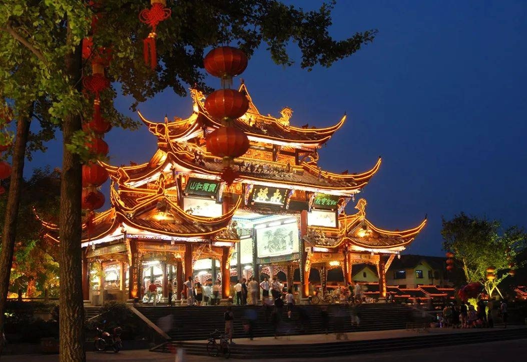 成都旅游景點(diǎn)，探索古老與現(xiàn)代交織的城市魅力，成都，古今交融的城市魅力與旅游景點(diǎn)探索