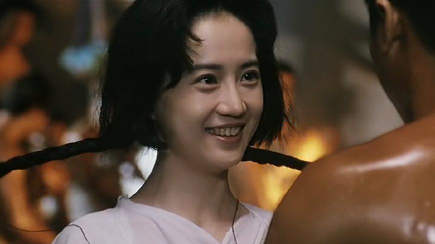 揭秘娛樂(lè)圈潛規(guī)則，女星背后的故事，揭秘娛樂(lè)圈潛規(guī)則背后的女星故事