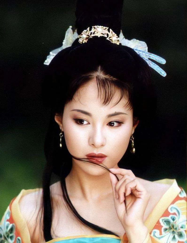軍師王妃凌傲君，策略與智慧并存的女性領(lǐng)袖，軍師王妃凌傲君，策略與智慧并存的女領(lǐng)袖
