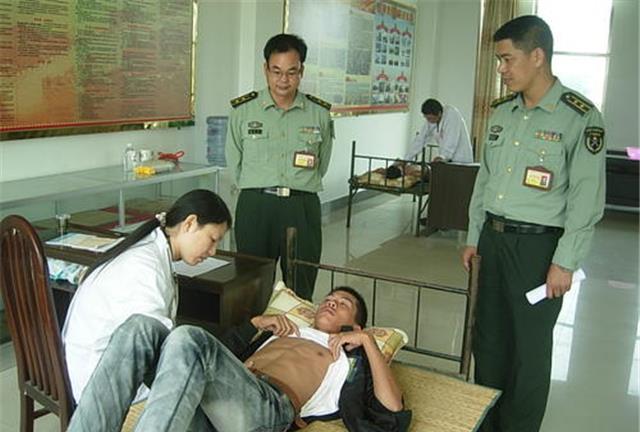 軍檢體檢中生理反應(yīng)出現(xiàn)如何應(yīng)對？，軍檢體檢中如何應(yīng)對生理反應(yīng)出現(xiàn)的問題？