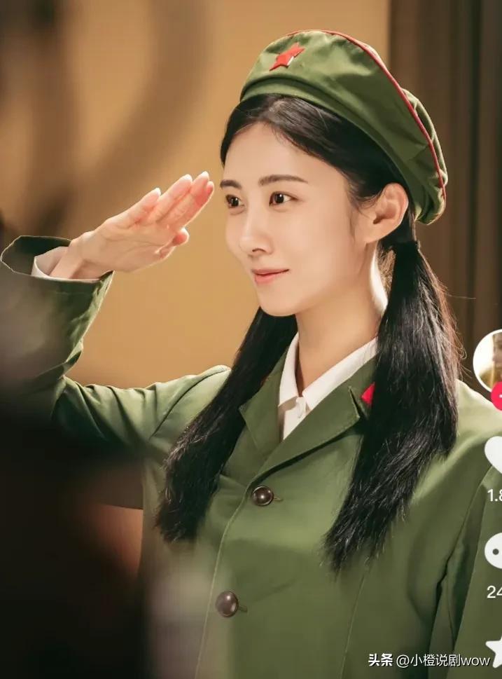 解放軍最新款軍服，技術(shù)革新與時(shí)尚融合的力量展現(xiàn)，解放軍最新款軍服，技術(shù)革新與時(shí)尚融合的魅力展示