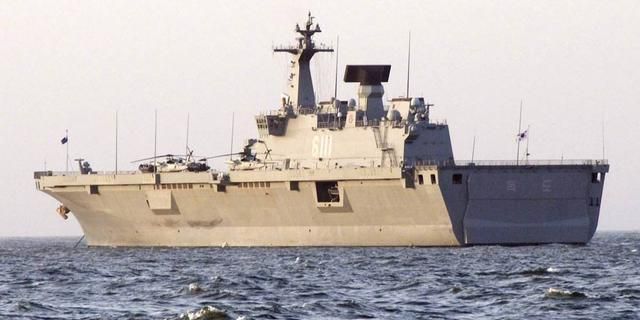獨(dú)島號兩棲攻擊艦，強(qiáng)大的海上力量與戰(zhàn)略支點(diǎn)，獨(dú)島號兩棲攻擊艦，海上強(qiáng)力與戰(zhàn)略支點(diǎn)