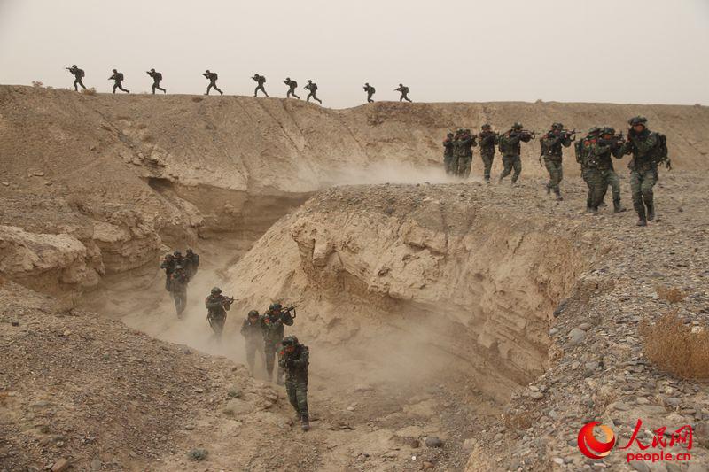 新疆一支武警中隊(duì)遭遇慘痛襲擊事件，新疆某武警中隊(duì)遭遇慘烈襲擊