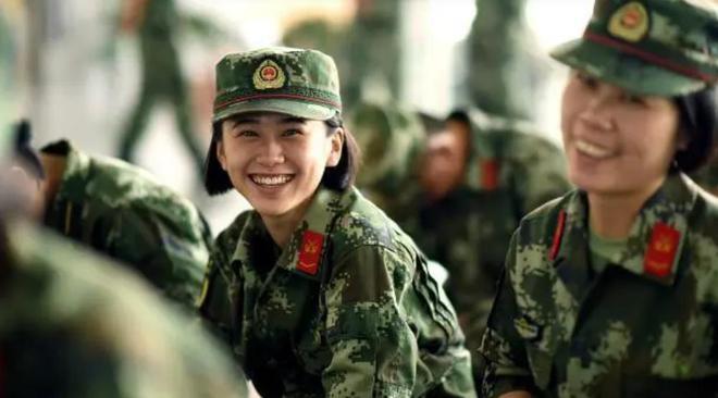 軍士長與軍官，職責(zé)、地位與區(qū)別的全面解讀，軍士長與軍官，職責(zé)、地位及角色區(qū)別的全面解析