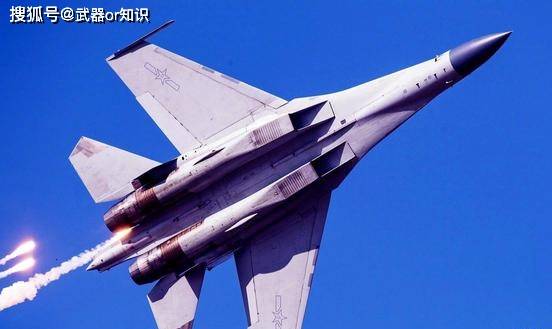 殲11與殲16的外觀區(qū)別，深度解析兩款戰(zhàn)斗機的視覺差異，殲11與殲16外觀對比，深度解析兩款戰(zhàn)斗機的視覺獨特之處