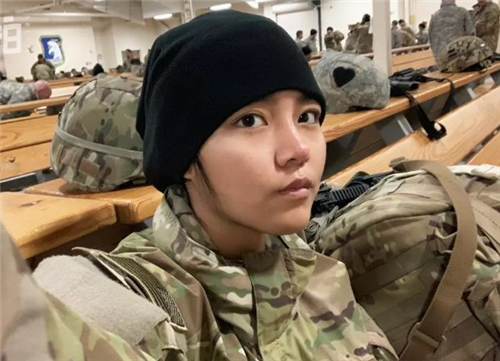 遼寧艦女艦長(zhǎng)韋慧曉，破浪前行的海軍力量，遼寧艦女艦長(zhǎng)韋慧曉，破浪前行的海軍力量典范