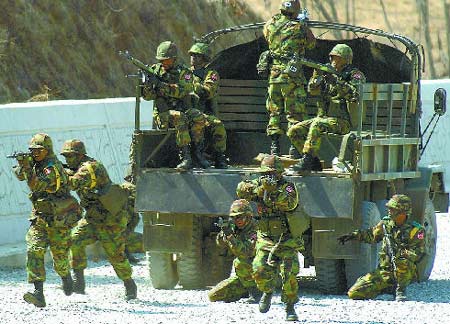 最新國際軍事新聞概覽，全球軍事動態(tài)深度解析，全球軍事動態(tài)深度解析，最新國際軍事新聞概覽