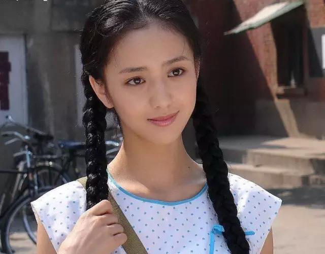 國內(nèi)女明星人氣排行榜，星光璀璨，誰領(lǐng)風(fēng)騷？，國內(nèi)女明星人氣排行榜，星光熠熠，誰領(lǐng)風(fēng)騷時(shí)代？