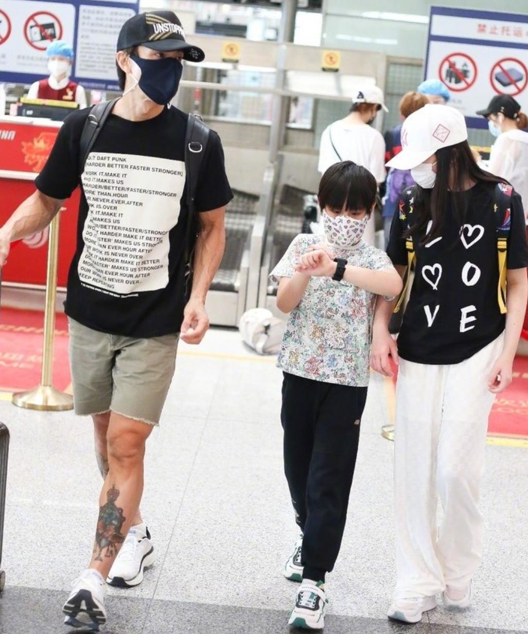 吳尊老婆個人資料簡介，神秘面紗背后的故事，吳尊老婆神秘面紗背后的故事與個人資料揭秘