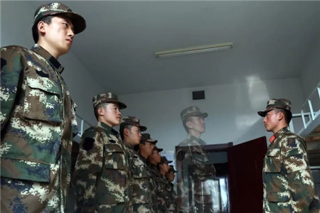 新兵生涯的挑戰(zhàn)與收獲，三個月的反思與成長，新兵生涯的蛻變，挑戰(zhàn)、收獲與三個月的成長反思