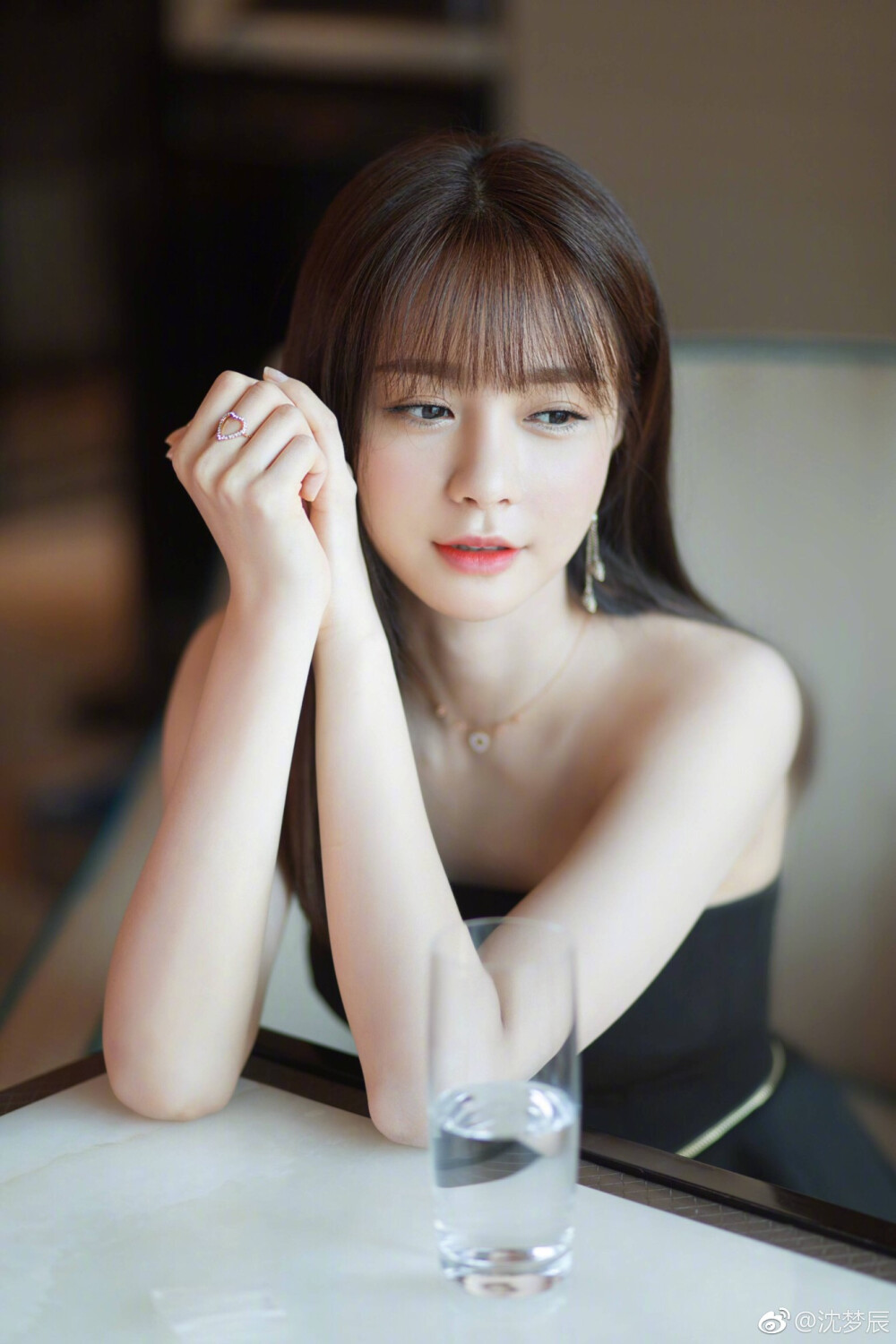 沈夢辰的個(gè)人簡歷，沈夢辰個(gè)人簡歷簡介