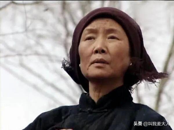 演員何琳，演藝之路與魅力展現(xiàn)，演員何琳的演藝之路與獨(dú)特魅力展現(xiàn)