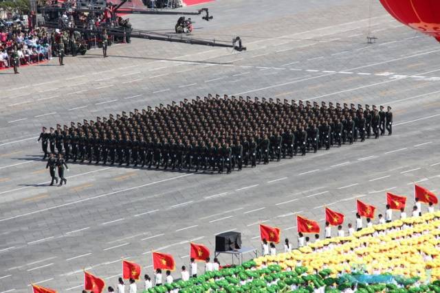 盛世盛典，回顧2009年國(guó)慶60周年大閱兵，盛世盛典，回顧國(guó)慶60周年大閱兵盛況