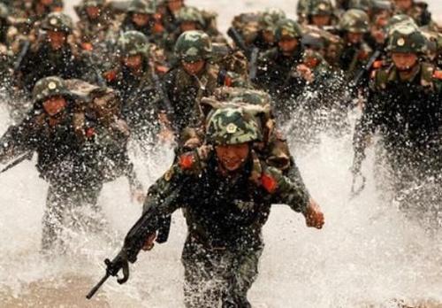 師長與旅長，軍事指揮體系中的層級關(guān)系與協(xié)同合作的重要性——為何師長不能指揮旅長？，師長與旅長，軍事指揮層級關(guān)系與協(xié)同合作的重要性探討——層級管理與指揮協(xié)同的挑戰(zhàn)與為何師長不能直接指揮旅長？
