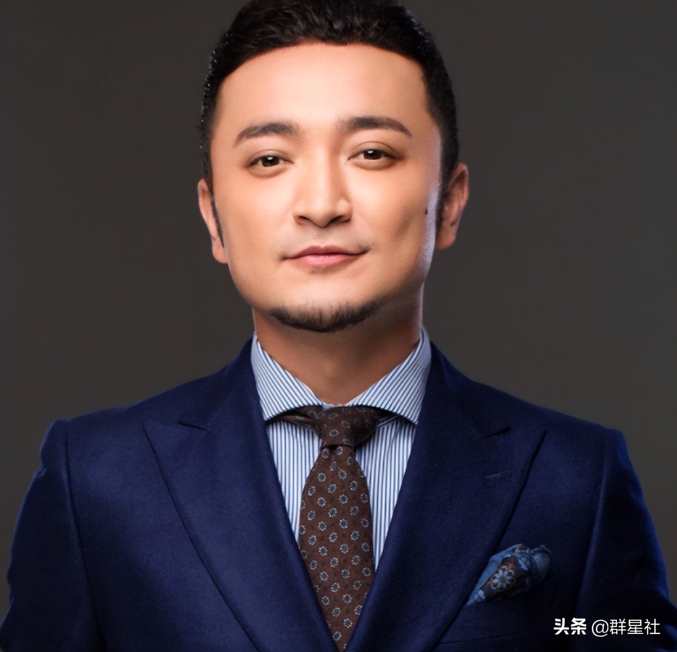 小尼個人資料簡介，探索個人背景的神秘面紗，小尼個人背景揭秘，探索神秘面紗下的個人資料簡介