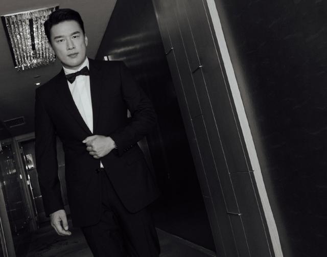 臺灣四十歲以上男演員，演技與魅力的獨特風(fēng)采，臺灣四十歲以上男演員的獨特演技與魅力風(fēng)采