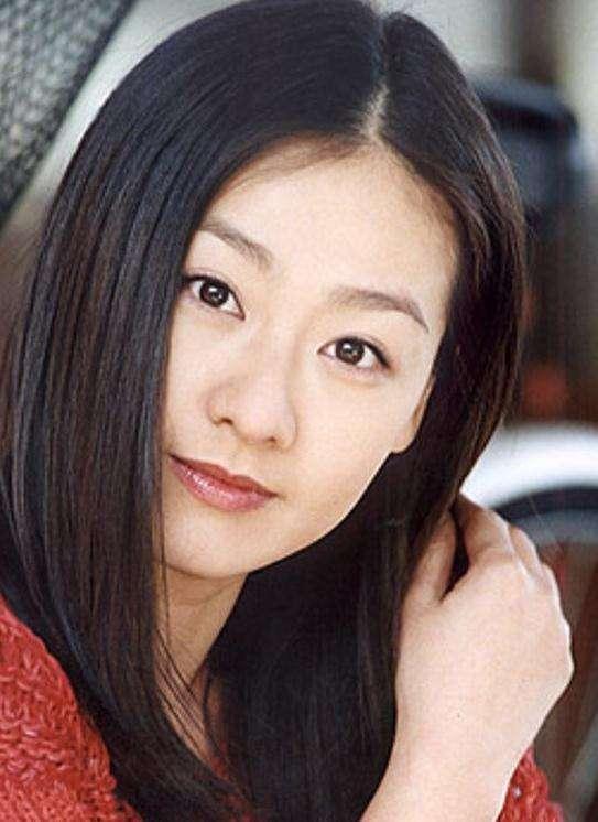 現(xiàn)在韓國最火的女藝人——探索她的魅力與影響力，韓國當(dāng)紅女星魅力與影響力揭秘