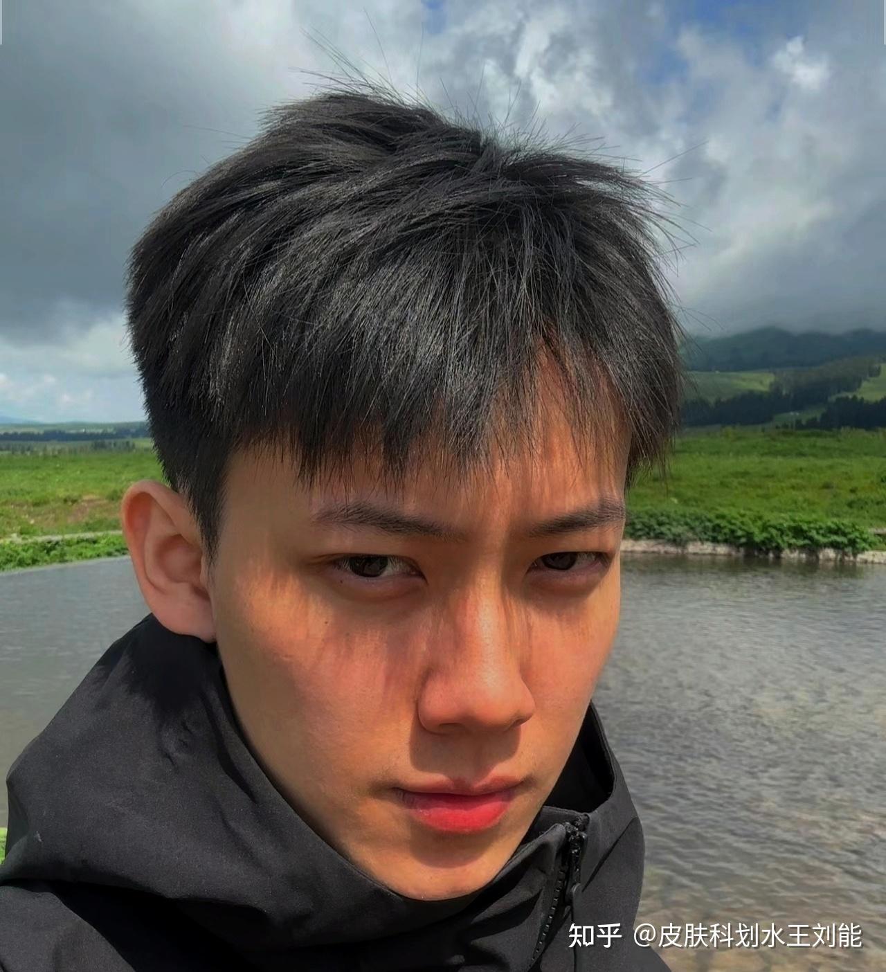 人曬黑了還能白回來嗎？全面解析皮膚曬黑與恢復(fù)白皙的秘訣，皮膚曬黑后的恢復(fù)秘訣，如何重返白皙？