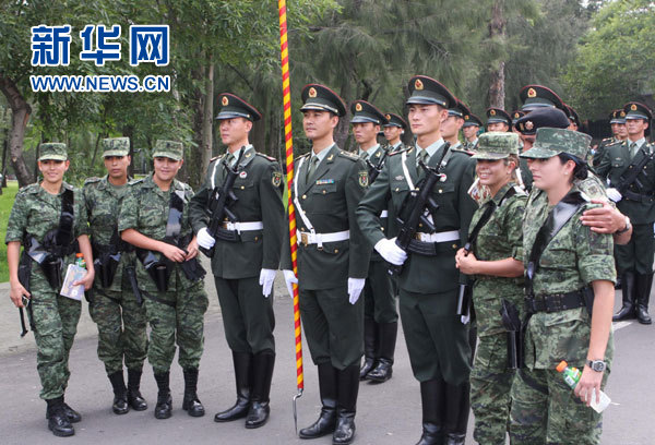 中國三軍儀仗隊閱兵