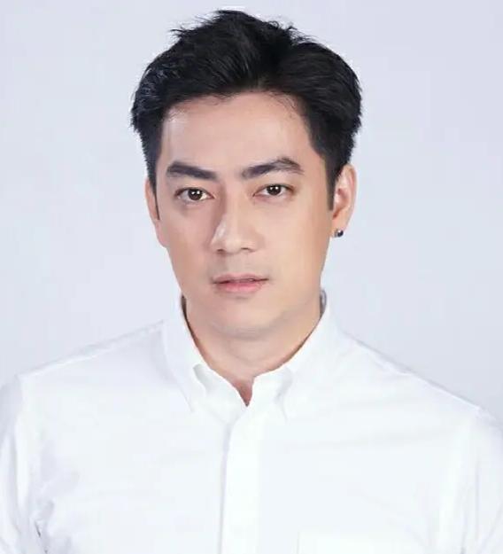 泰國(guó)男演員大全，璀璨星光閃耀熒屏，泰國(guó)男演員璀璨風(fēng)采，熒屏上的星光熠熠