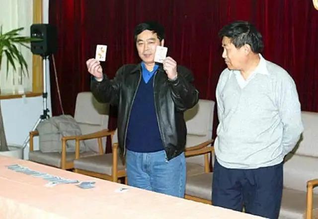 香港波色單雙最冷多少期，深度解析與探索，香港波色單雙最冷期數(shù)深度探索與解析