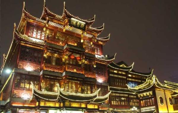 首次踏足魔都上海，這份攻略讓你暢游無憂！，首游上海必備攻略，暢游魔都無憂行！