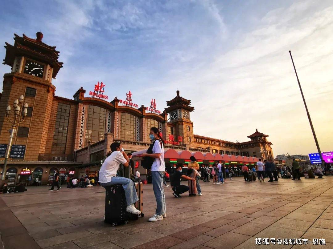 北京當(dāng)?shù)芈糜螆F(tuán)五日游，深度探索古都的魅力，北京五日深度游，古都魅力探索之旅