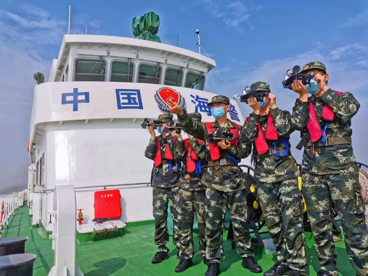 海警轉(zhuǎn)武警的哭了，情感與轉(zhuǎn)變的背后故事，海警轉(zhuǎn)武警的情感轉(zhuǎn)折，背后的故事令人動(dòng)容