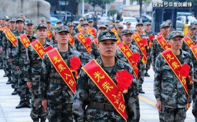 初中畢業(yè)能當(dāng)什么兵——探索不同兵種與初中學(xué)識的結(jié)合點，初中畢業(yè)能從事哪些軍事職業(yè)，初中學(xué)識與不同兵種結(jié)合點的探索