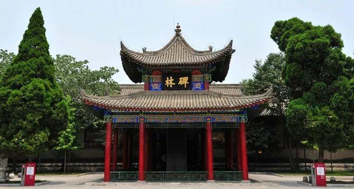 西安旅游攻略，探索古都的必玩景點，西安旅游攻略，古都必玩景點一網(wǎng)打盡！