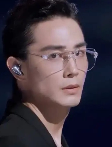李承鉉是哪國人？——探尋他的國籍與背景，李承鉉的國籍與背景探究，他是哪國人？