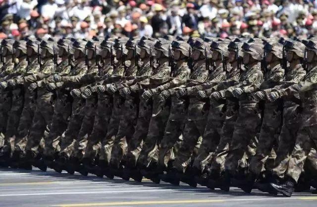 中國(guó)2022年大閱兵視頻，盛大的慶典與國(guó)家的驕傲，中國(guó)盛大慶典，2022年大閱兵視頻展現(xiàn)國(guó)家驕傲的力量