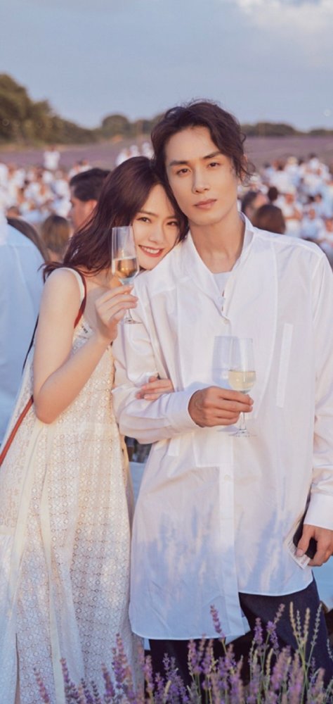 揭秘李承鉉的第一任妻子是誰，李承鉉第一任妻子的神秘面紗，揭秘她的身份