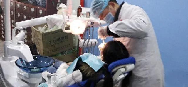 艾滋病傳播途徑，深入了解與預(yù)防策略，艾滋病傳播途徑詳解，預(yù)防策略與深入了解