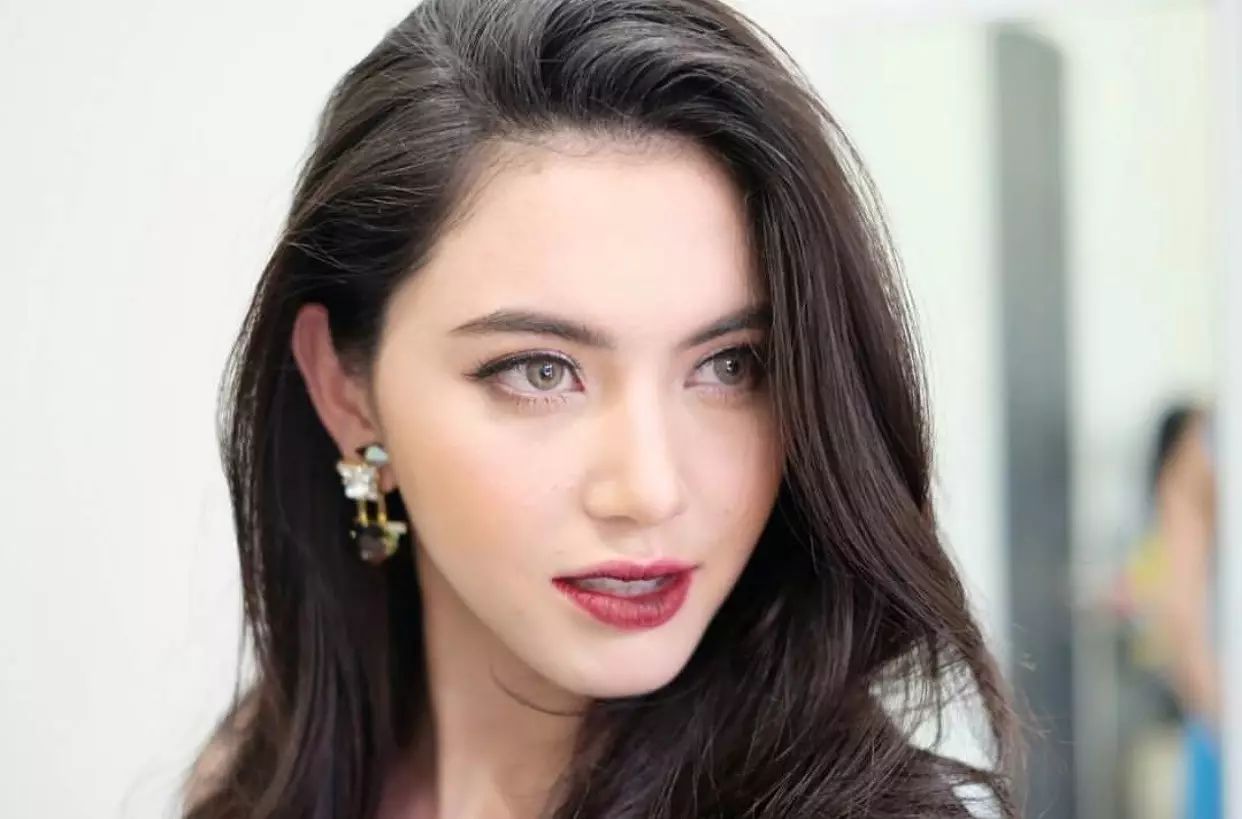 泰國女演員排行榜前十名，璀璨星光閃耀東南亞，泰國女演員排行榜前十名，璀璨星光照亮東南亞娛樂圈