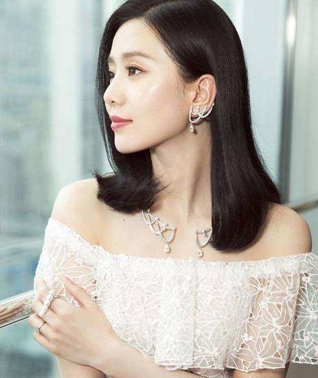 楊冪、趙麗穎、唐嫣、劉詩詩與鄭爽，璀璨明星的閃耀之路，璀璨明星之路，楊冪、趙麗穎、唐嫣、劉詩詩與鄭爽閃耀瞬間
