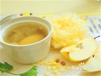 揭秘冰糖雪梨的功效與作用，傳統(tǒng)飲品帶來的健康益處，揭秘冰糖雪梨的健康益處，傳統(tǒng)飲品的功效與作用探索