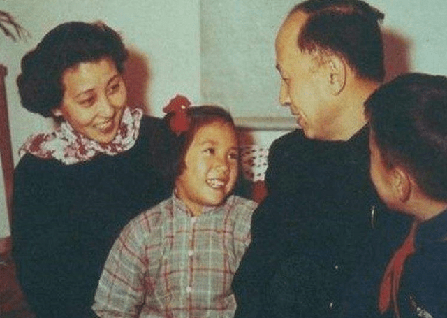 錢學(xué)森的故事簡(jiǎn)介及其子女，錢學(xué)森的故事簡(jiǎn)介與子女介紹