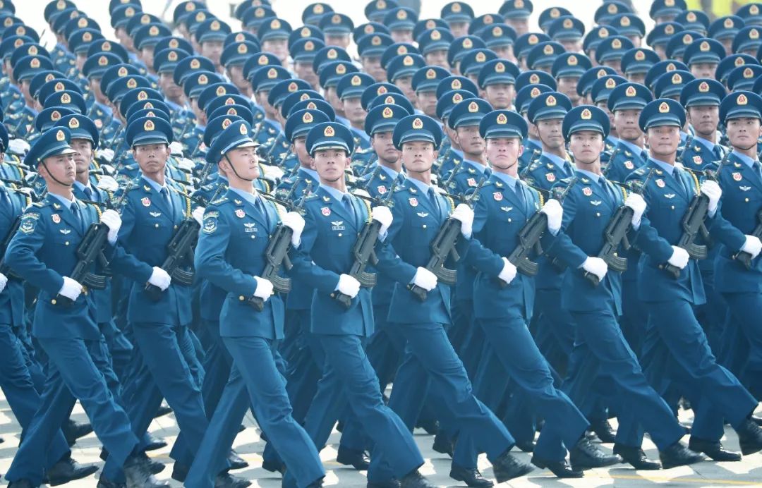 震撼心靈——2019年閱兵觀后感，震撼心靈，2019閱兵盛典的震撼力量