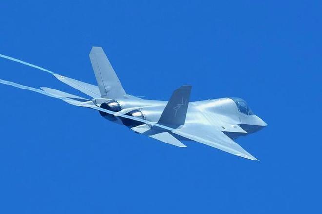 軍事科技視頻，探索殲-18的前沿技術(shù)與發(fā)展趨勢，軍事科技揭秘，殲-18前沿技術(shù)與未來發(fā)展趨勢探索