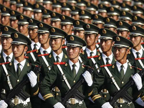 解放軍儀仗隊(duì)圖片，展現(xiàn)榮耀與力量，解放軍儀仗隊(duì)風(fēng)采，榮耀與力量的展現(xiàn)