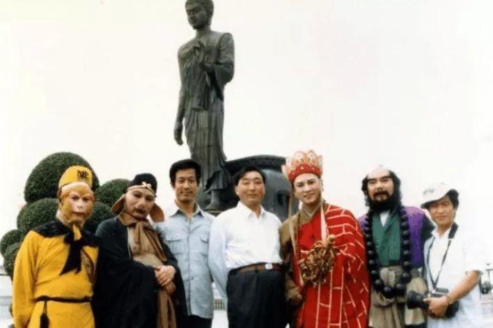 澳門一碼一肖一恃一中，揭秘彩票背后的秘密與策略（第312期深度解析），澳門彩票揭秘，一碼一肖一恃一中背后的秘密與策略解析（第312期深度探討）