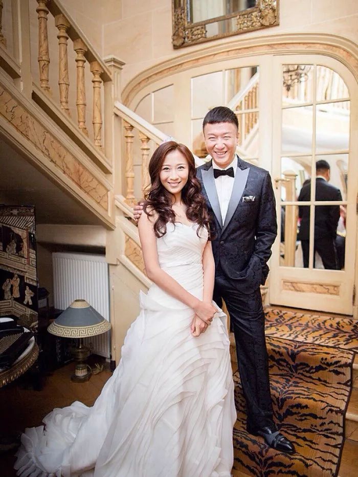 孫紅雷有幾任老婆，深度解析與探討，孫紅雷婚姻歷程深度解析，幾任妻子背后的故事