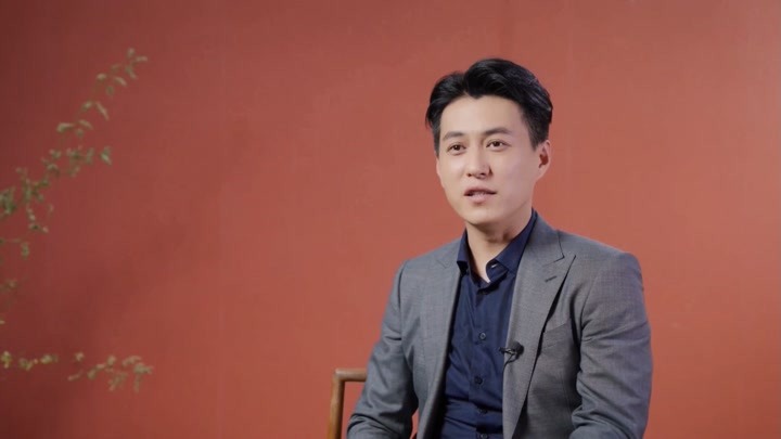 靳東個(gè)人資料簡(jiǎn)介，出生地及生平概述，靳東個(gè)人資料簡(jiǎn)介與生平概述