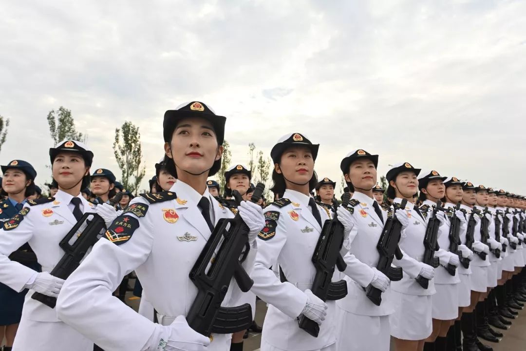 女兵方隊閱兵視頻，展現(xiàn)力量與榮耀的瞬間，女兵方隊閱兵，力量與榮耀的展現(xiàn)瞬間