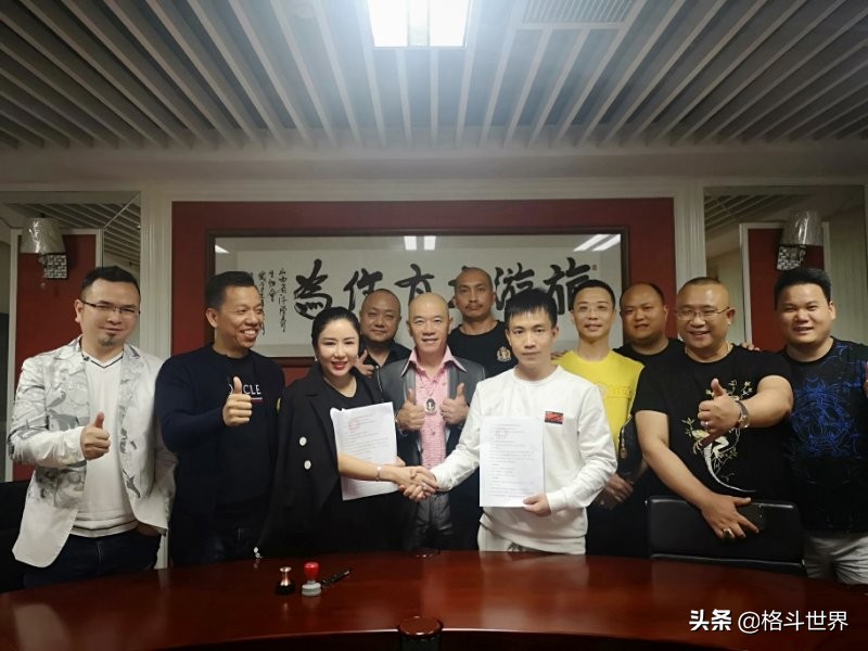 香港王中王與肖中持，兩大巨頭的獨特魅力與傳奇故事，香港兩大巨頭王中王與肖中持的獨特魅力與傳奇故事