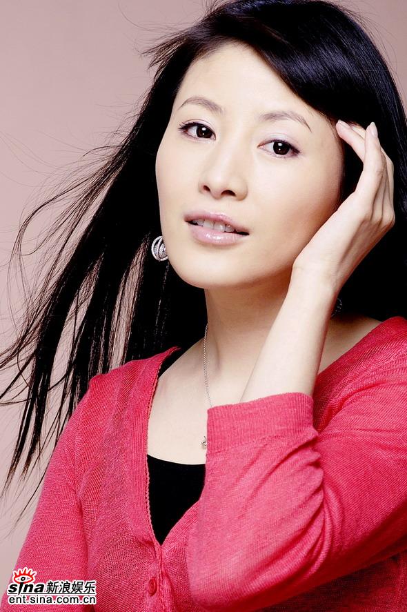 演員童謠個人資料，揭秘?zé)赡槐澈蟮木嗜松?，演員童謠個人揭秘，熒幕背后的精彩人生